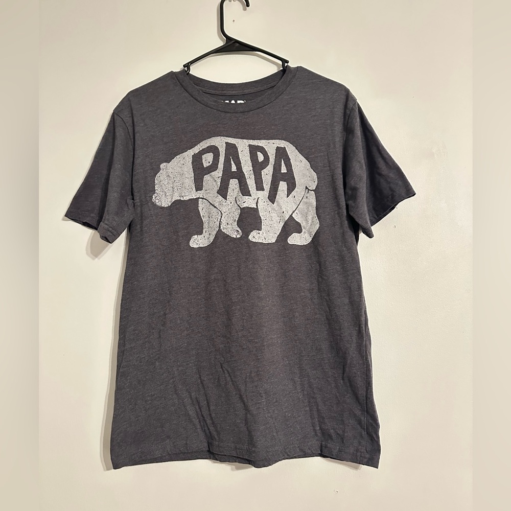 Papa bear Graphic T Shirt Size Small